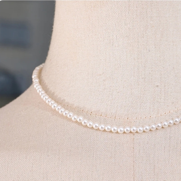 Gorgeous Must Have Pearl Necklace - Picture 7 of 9